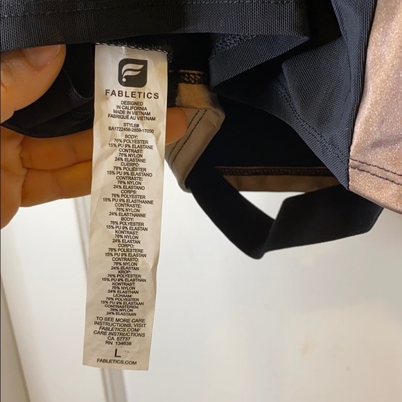 Never Worn!!! Fabletics Crop workout top - Picture 4 of 4